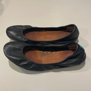 Black tieks